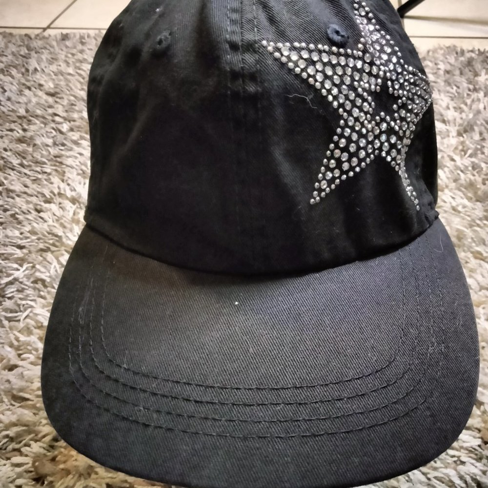 SR2.  Decky star cap
